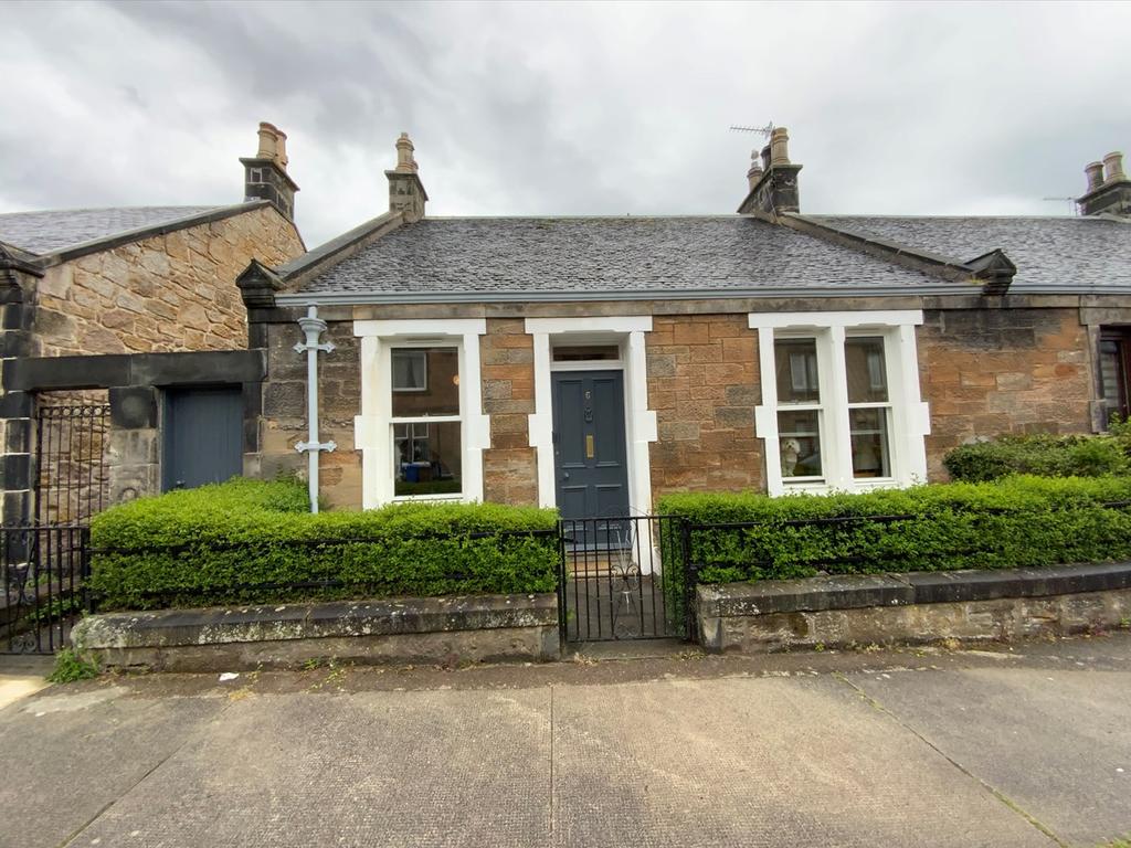 Balsusney Road, Kirkcaldy, Fife, KY2 3 bed semidetached bungalow for