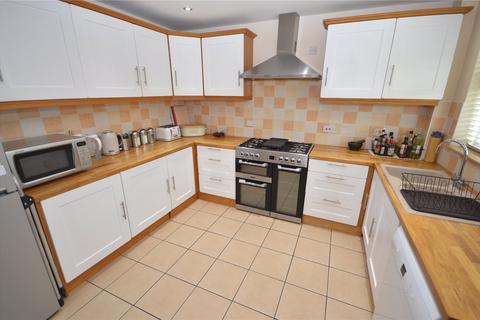 11 Kelcliffe Avenue, Guiseley, Leeds, LS20 9EW