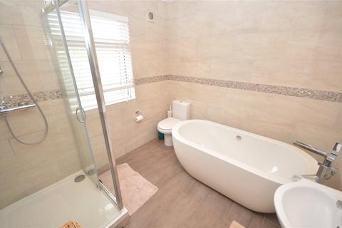 11 Kelcliffe Avenue, Guiseley, Leeds, LS20 9EW