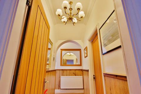 Henwick House Jennett Tree Lane, Callow End, Worcester, WR2 4UB