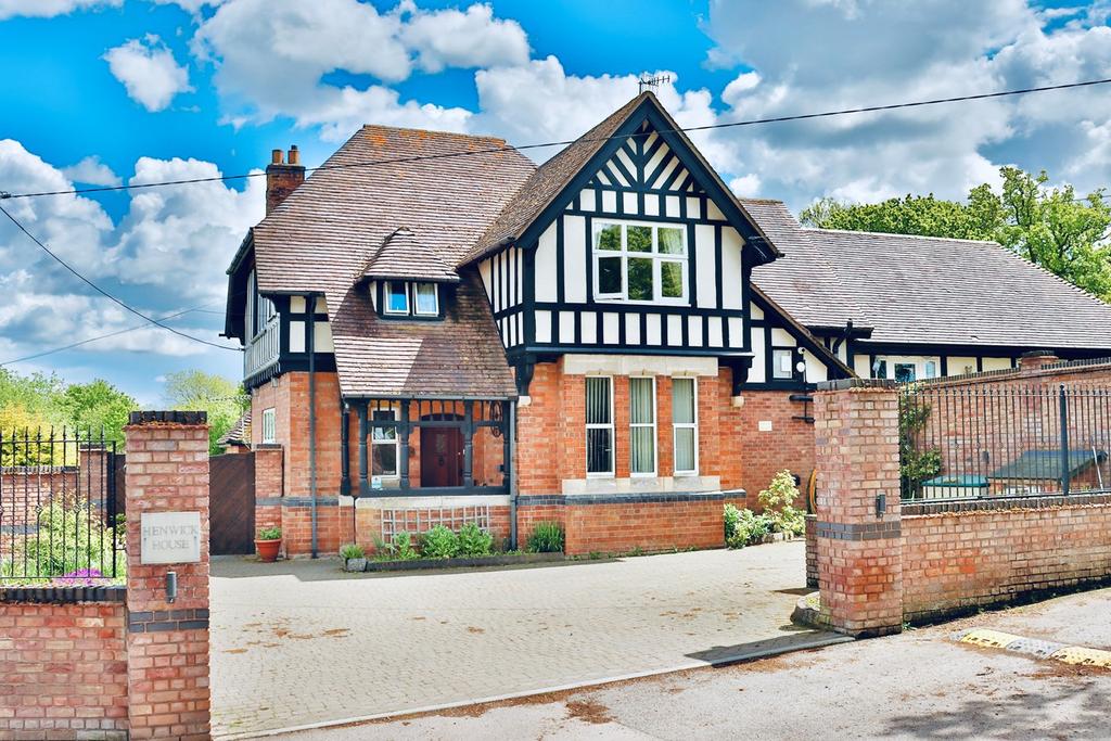 Tree Lane, Callow End, Worcester, WR2 7 bed detached house £