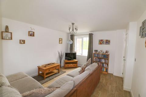 10 Devonshire Close, Elloughton, Brough, HU15 1UB