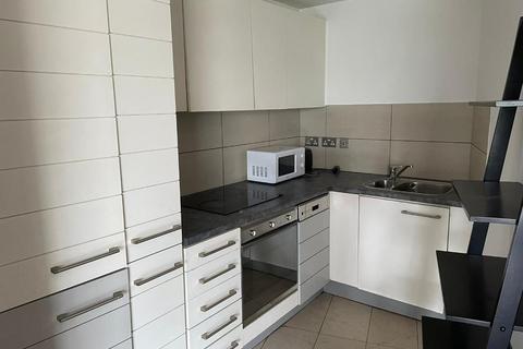 2 bedroom flat to rent, Lumina Building, 29 Prestons Road, London, E14 9SU