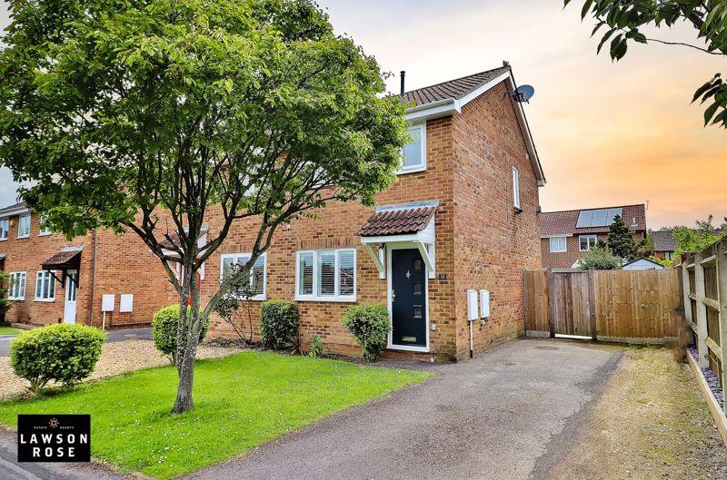 Harkness Drive, Waterlooville 2 bed semidetached house £270,000