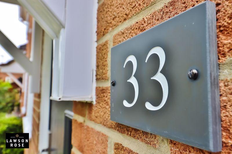 Harkness Drive, Waterlooville 2 bed semidetached house £270,000