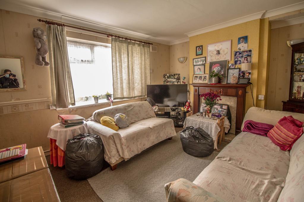 Longmead Drive, Daybrook, Nottingham, NG5 6DU 3 bed semidetached house