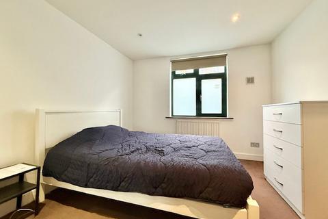 1 bedroom apartment to rent, Buckhurst Street, E1