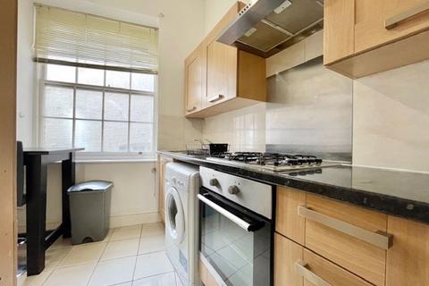 Studio to rent, Warren Street, W1 - Short Let