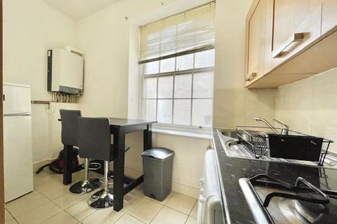 Studio to rent, Warren Street, W1 - Short Let