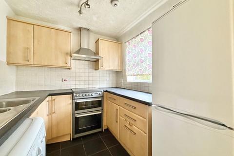 1 bedroom apartment to rent, Stubbs Drive, SE16