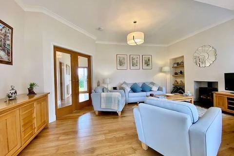 8 Arrol Drive, Ayr, KA7 4AF