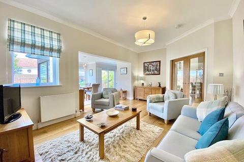 8 Arrol Drive, Ayr, KA7 4AF