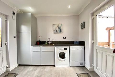 8 Arrol Drive, Ayr, KA7 4AF