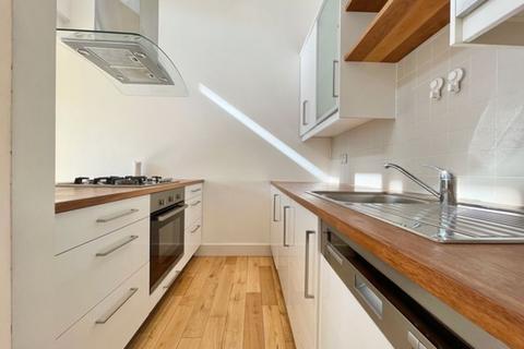 undefined, Thrawl Street, E1