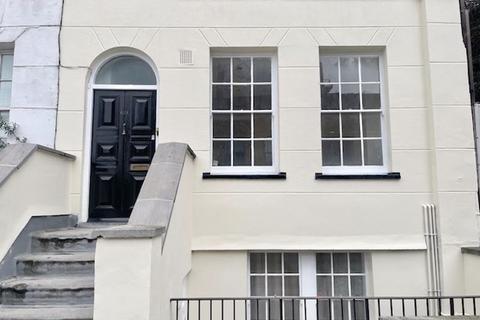 2 bedroom apartment to rent, Commercial Road, E14