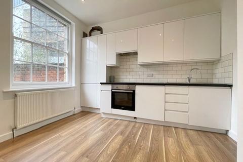 2 bedroom apartment to rent, Commercial Road, E14