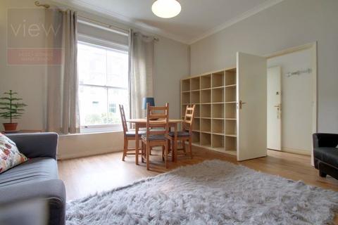 1 bedroom apartment to rent, Fentiman Road, SW8