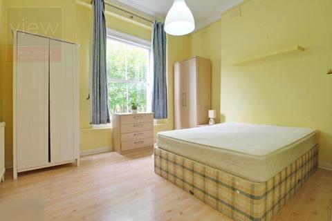 1 bedroom apartment to rent, Fentiman Road, SW8