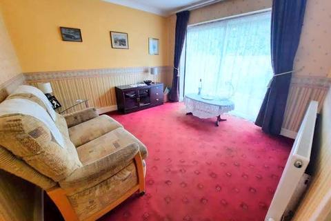 10 Elm Road, Feltham, TW14 8EW