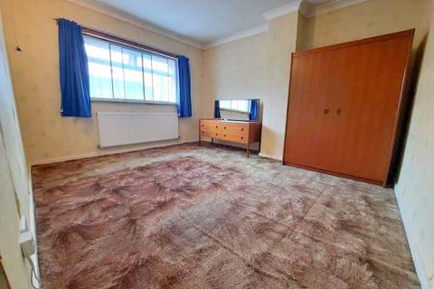 10 Elm Road, Feltham, TW14 8EW