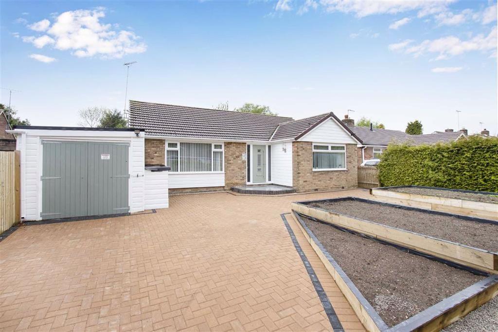 Harewood Crescent, Old Tupton... 4 bed detached bungalow £485,000