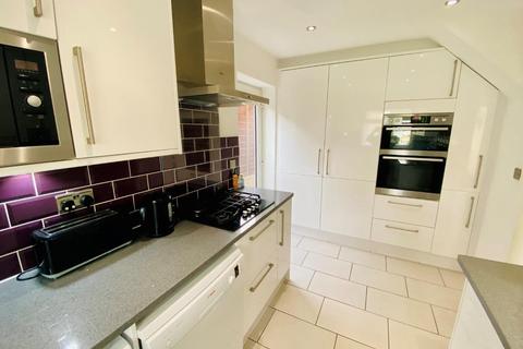 9 Jackson Close, Hampton Magna, Warwick, CV35 8SZ
