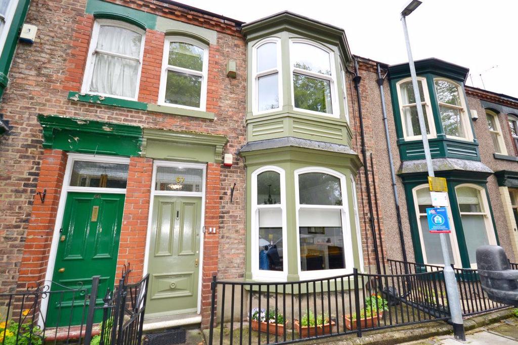 67 Victoria Embankment, Darlington 3 bed flat £650 pcm (£150 pw)