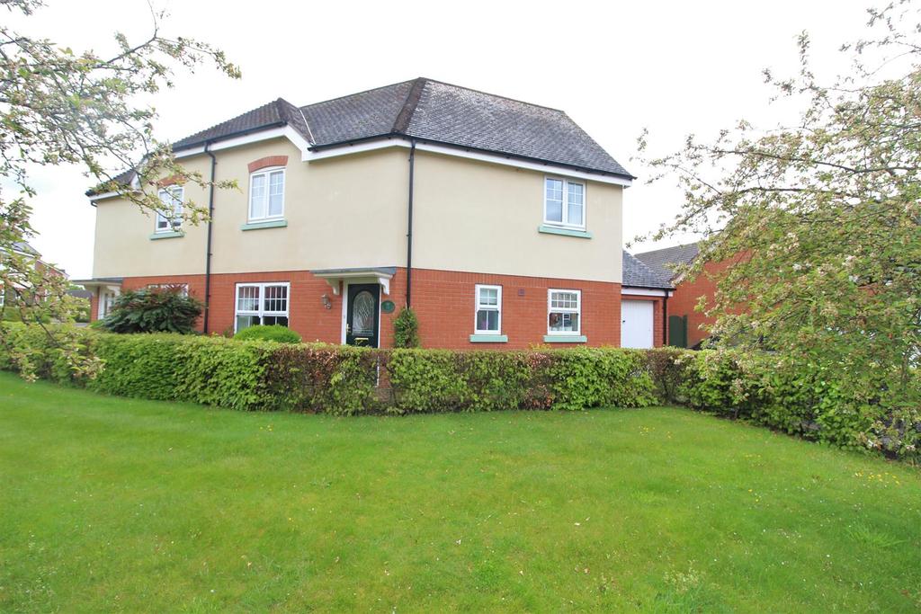 Harris Croft, Wem 3 bed semidetached house £200,000