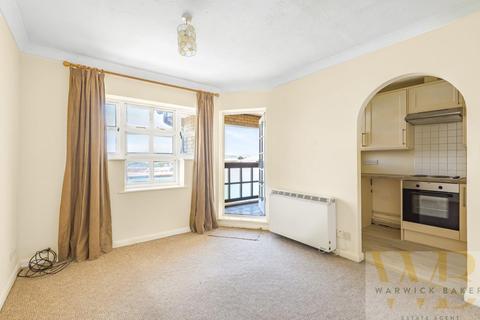 Flat 15, St Nicholas Place Emerald Quay, Shoreham-by-sea, BN43 5JR