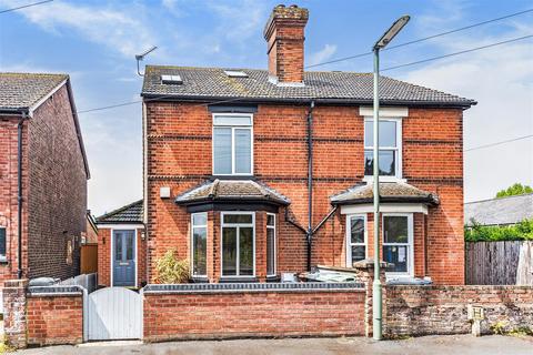 17 Bellfields Road, Guildford, GU1 1QG