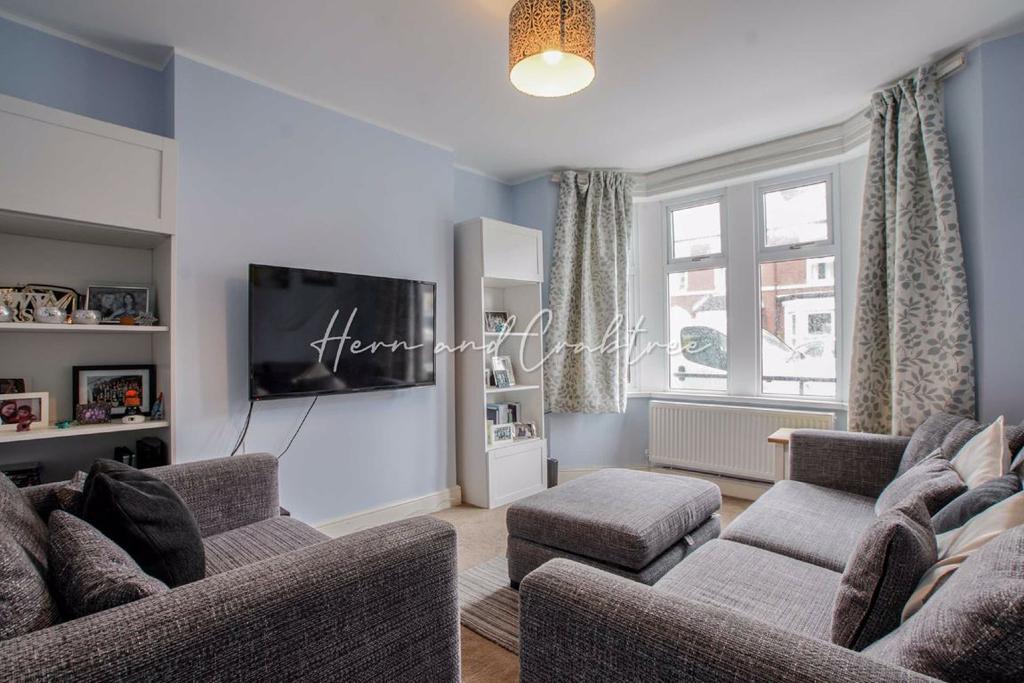 Hunter Street, Cardiff 3 bed terraced house £265,000