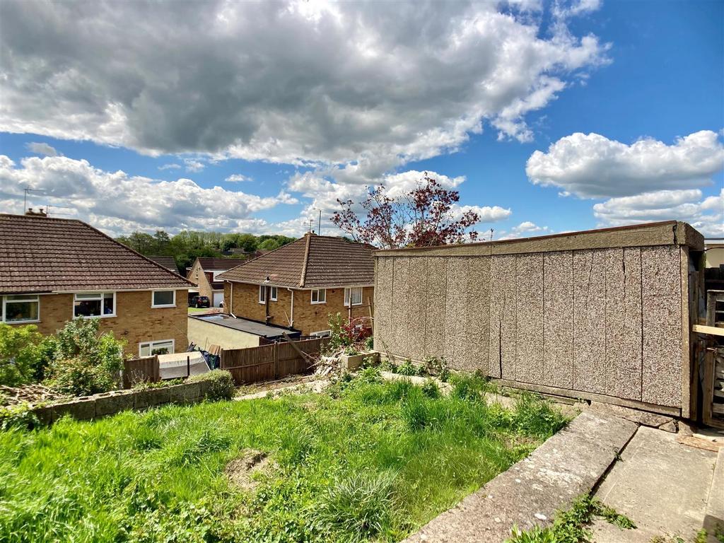 Arundel Close, Tuffley, Gloucester 2 bed semidetached bungalow for