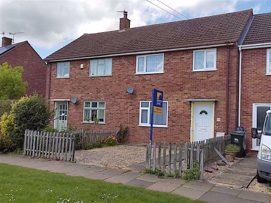 Duke Of Edinburgh Way, Malvern, Worcestershire 3 bed terraced house £