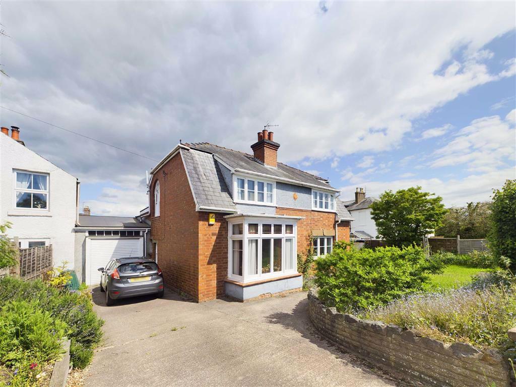 Bromwich Road, Worcester 4 bed detached house £290,000