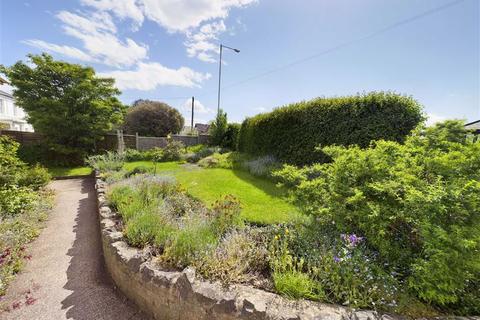 53 Bromwich Road, Worcester, WR2 4AD