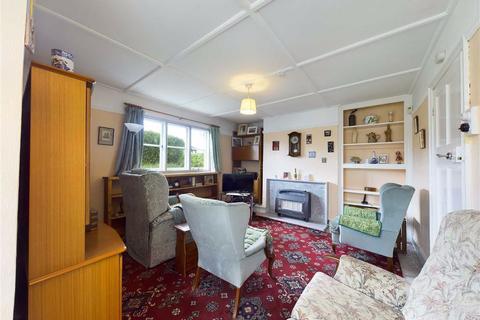 53 Bromwich Road, Worcester, WR2 4AD