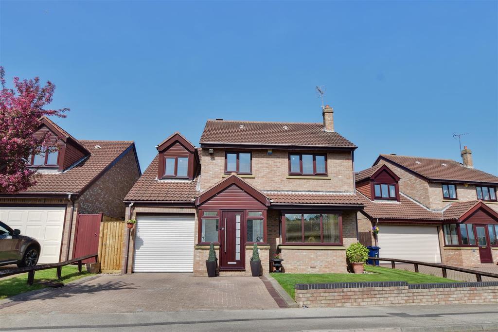 Seafields, Seaburn, Sunderland 4 bed detached house £425,000