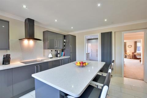 30 Whiterocks Grove, Sunderland, SR6 7LL