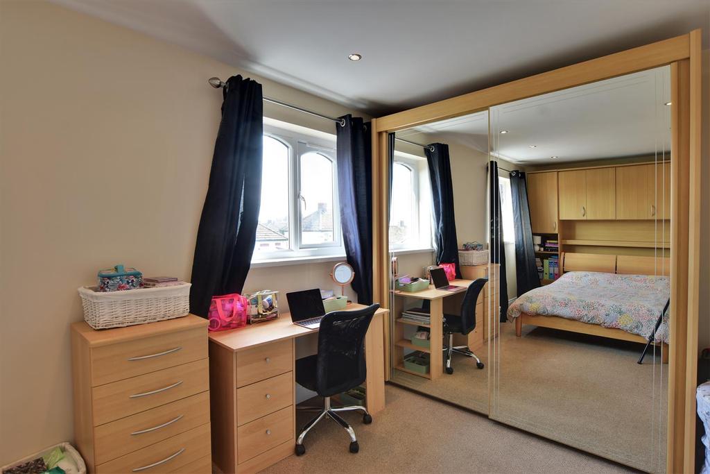 Bedroom 2 (Rear Facing)