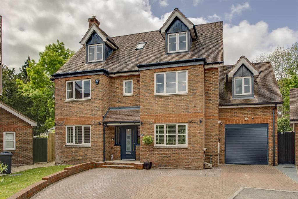 Willow Chase, Hazlemere Substantial Family Residence With