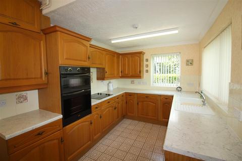 56 Birkholme Drive, Stoke-on-trent, ST3 7LS