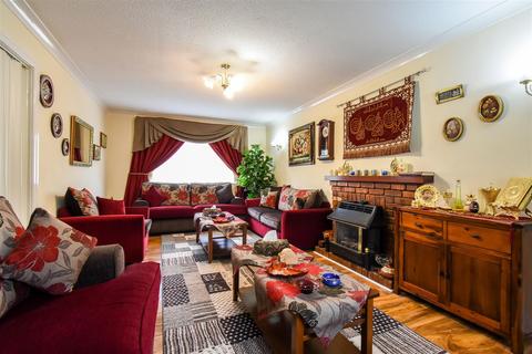 9 Heron Close, Blackburn, BB1 8NU