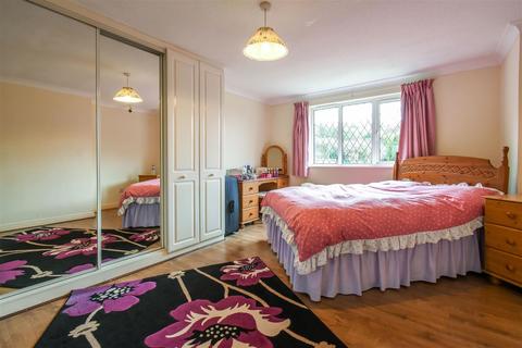 9 Heron Close, Blackburn, BB1 8NU