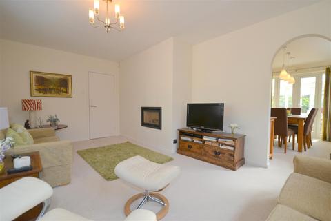 18 Borrowdale Road, Malvern, WR14 2DS