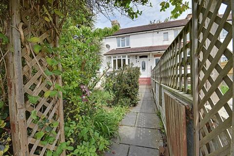 3 Crowmere Terrace, Bexhill-on-sea, TN40 2BD