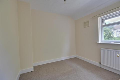 3 Crowmere Terrace, Bexhill-on-sea, TN40 2BD