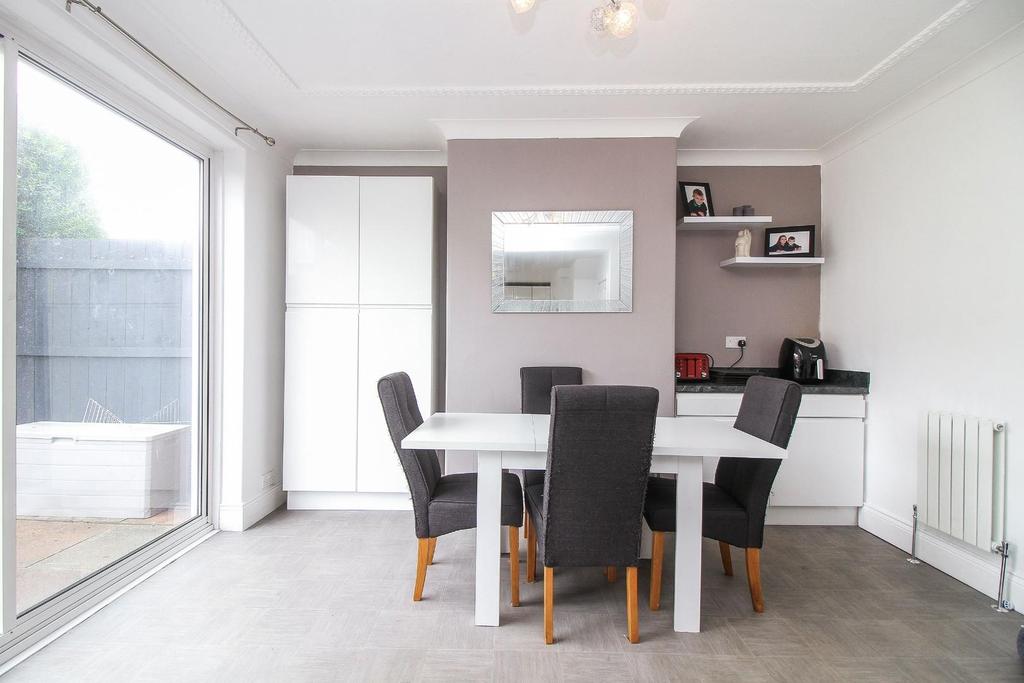 Haig Avenue, Whitley Bay 4 bed terraced house £269,950