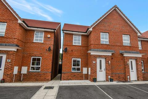 39 Petfield Drive, Anlaby, Hull, HU10 7ES