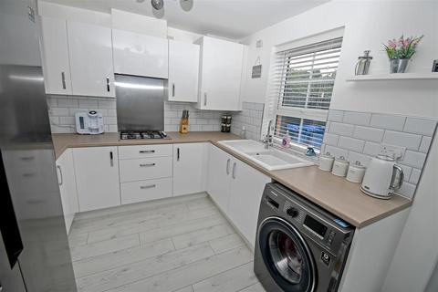 39 Petfield Drive, Anlaby, Hull, HU10 7ES