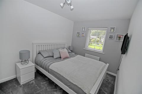39 Petfield Drive, Anlaby, Hull, HU10 7ES
